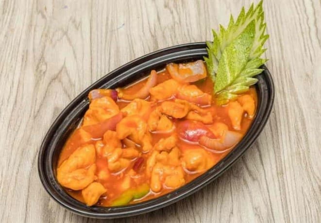 Sliced Chicken In Choice of Sauce (Red Curry / Green Curry)